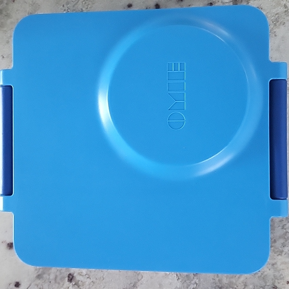 Omie lunch box